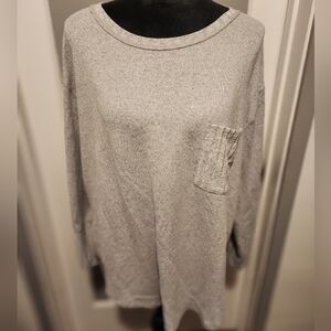 Elegant Heather Gray Women's Crew Neck Sweater